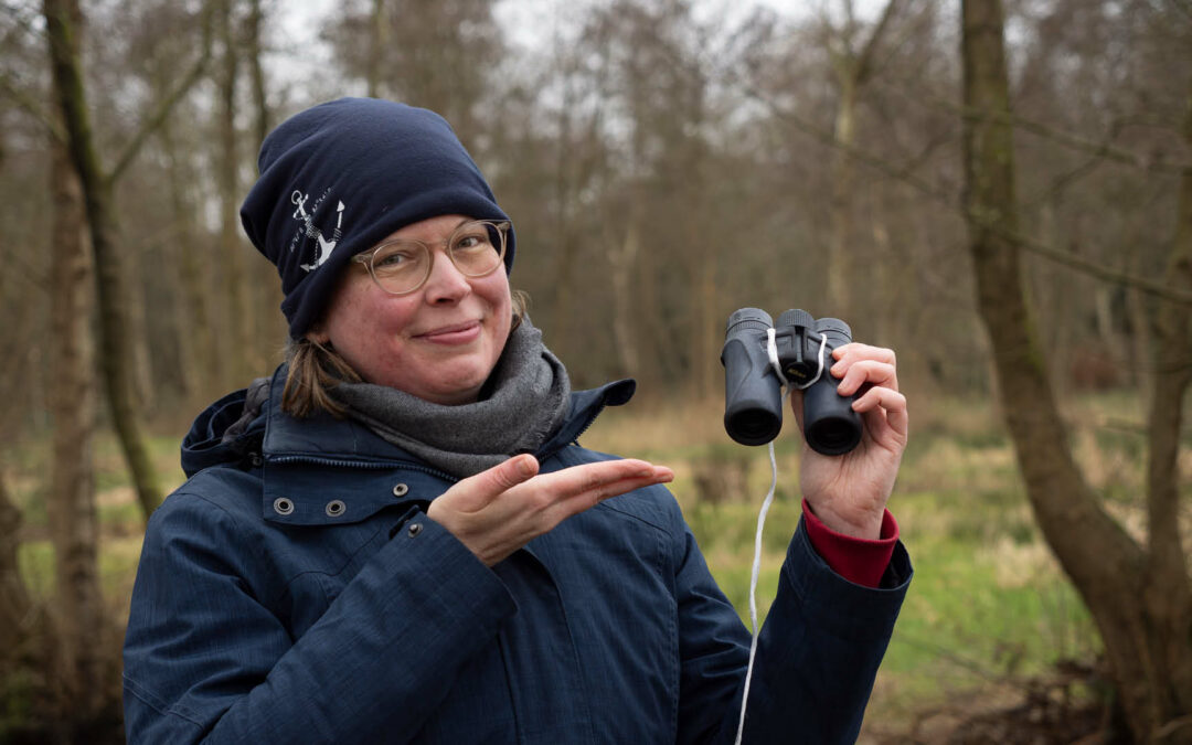 Vogelbeobachtung leicht gemacht: Ein DIY Schnurstativ für dein Fernglas